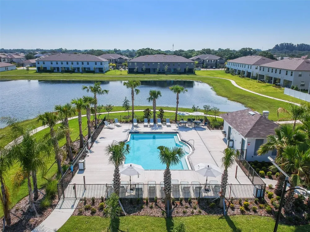 633 ROYAL EMPRESS DRIVE Ruskin, FL 33570
