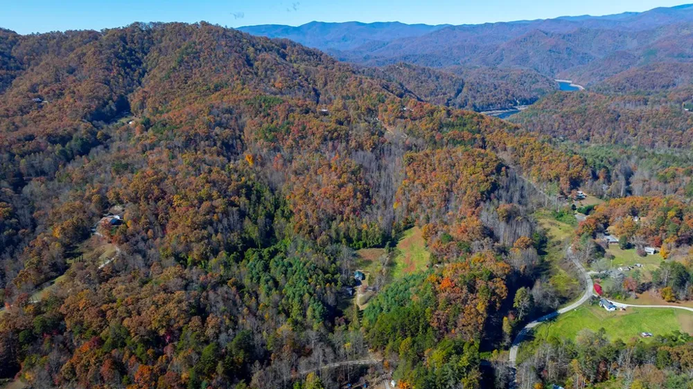 173&130 Edwards Cove Road Bryson City, NC 28713