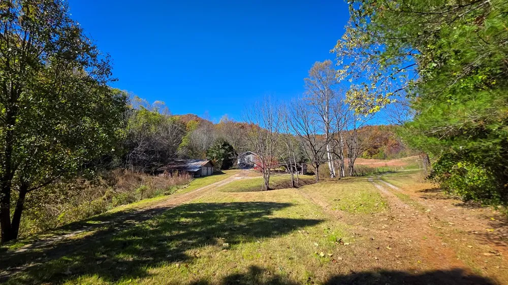 173&130 Edwards Cove Road Bryson City, NC 28713
