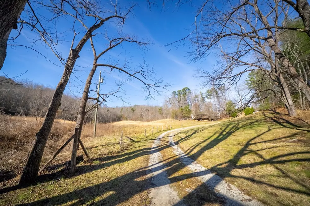 173&130 Edwards Cove Road Bryson City, NC 28713