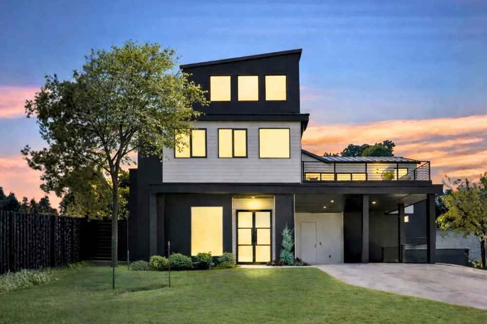 2303 Westworth Circle