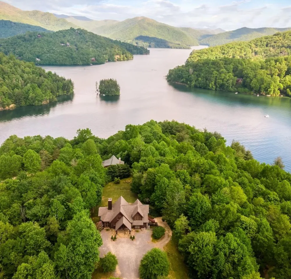 769 Indian Lake Road Topton, NC 28781