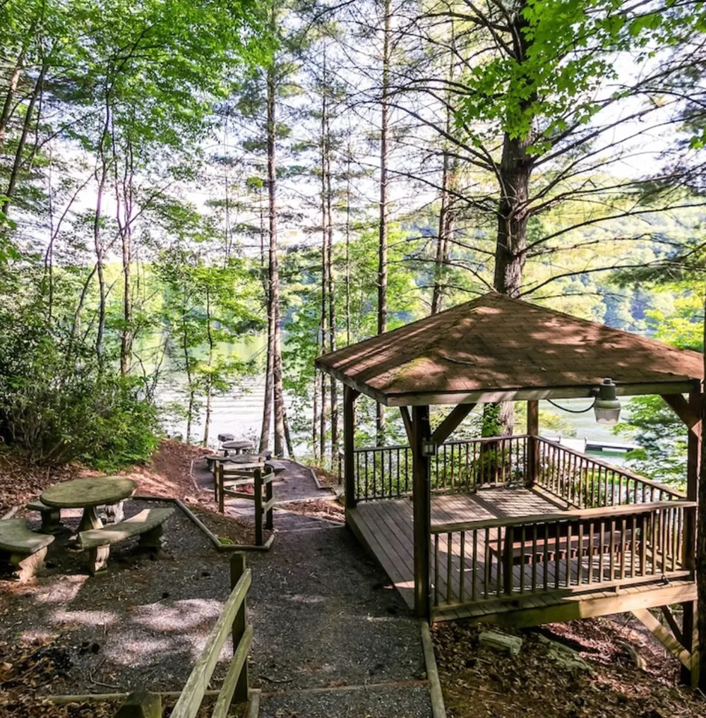 769 Indian Lake Road Topton, NC 28781