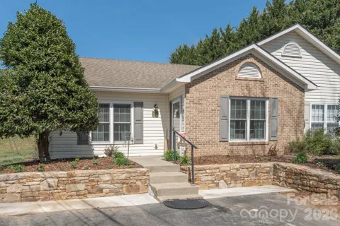 11 Pearl Street ##A