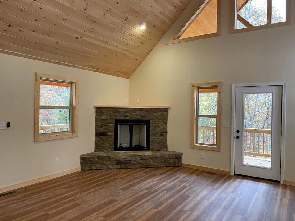 25 Glenn Oak Lane Hayesville, NC 28904