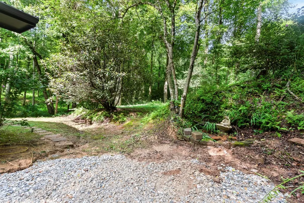123 Quarry Road Andrews, NC 28901