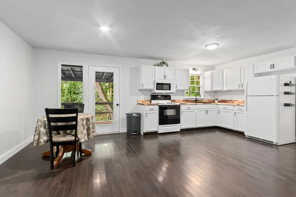 123 Quarry Road Andrews, NC 28901