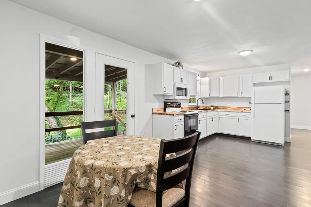 123 Quarry Road Andrews, NC 28901