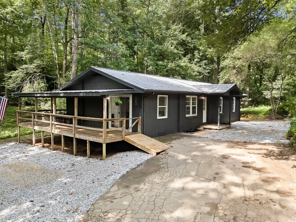 123 Quarry Road Andrews, NC 28901