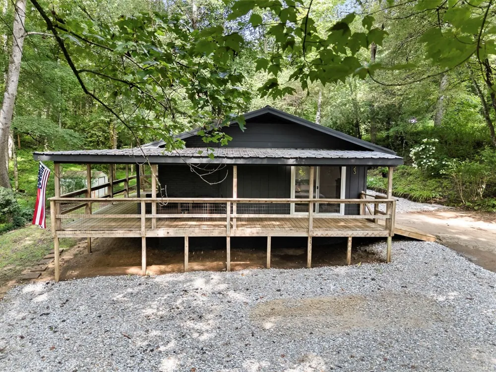 123 Quarry Road Andrews, NC 28901