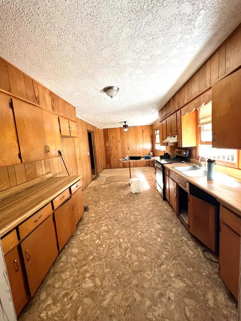 1050 US Highway 19 Topton, NC 28781