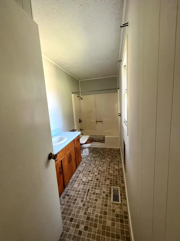 1050 US Highway 19 Topton, NC 28781