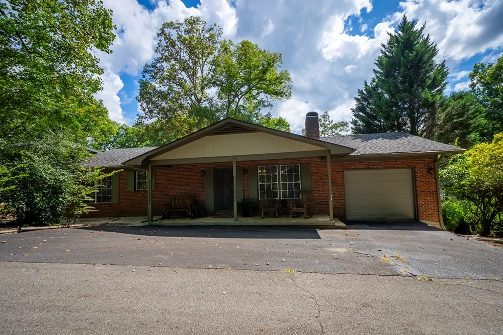 55 Avisco Robbinsville, NC 28771