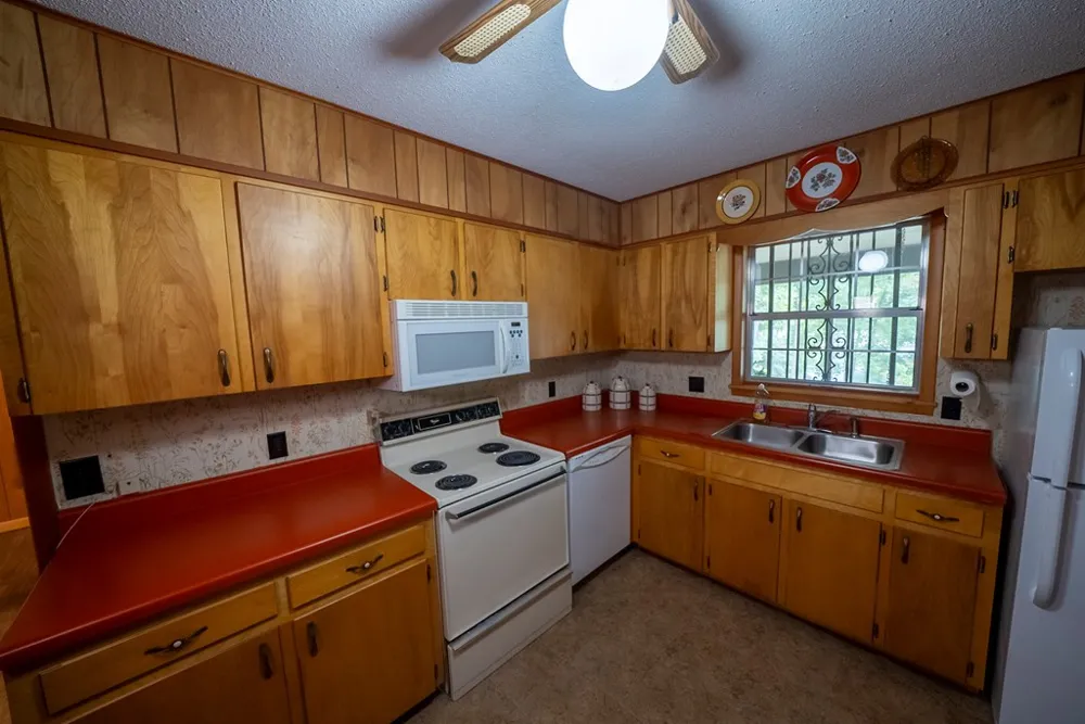 55 Avisco Robbinsville, NC 28771