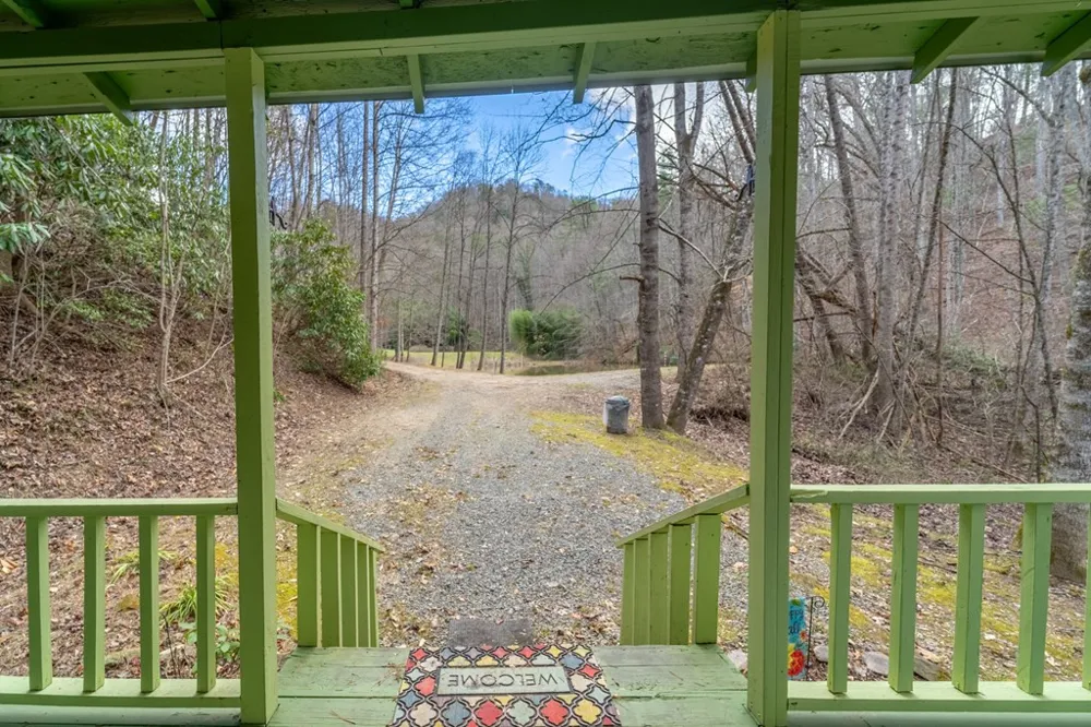 180 Valley Lane Bryson City, NC 28713