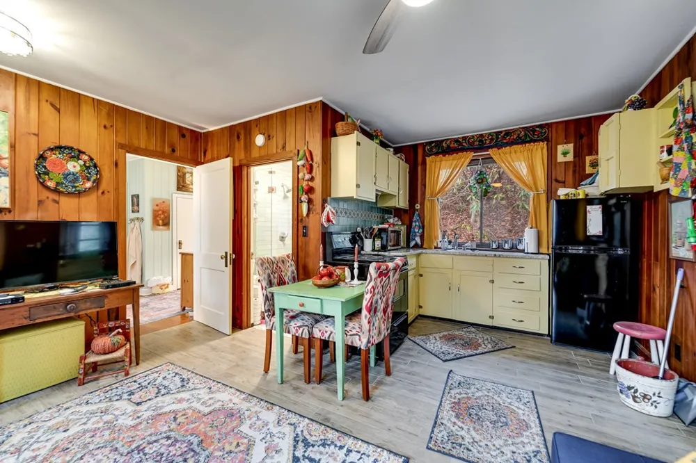 180 Valley Lane Bryson City, NC 28713