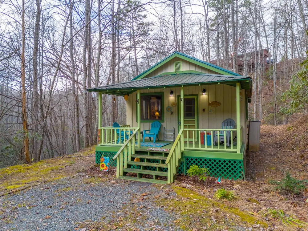 180 Valley Lane Bryson City, NC 28713