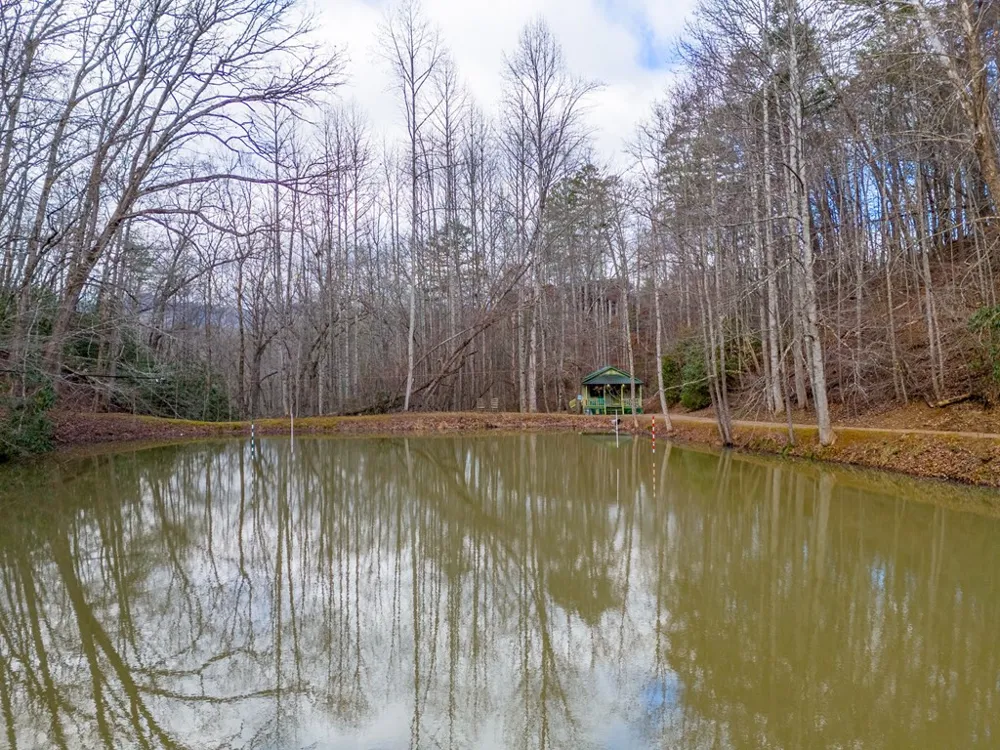 180 Valley Lane Bryson City, NC 28713