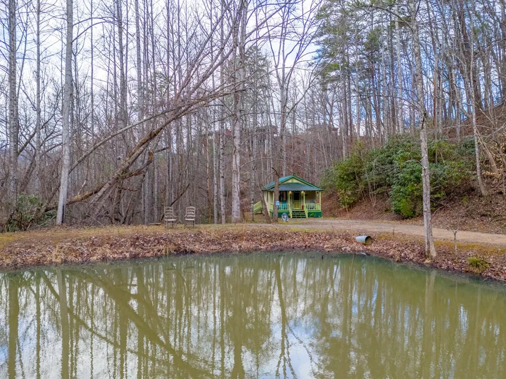 180 Valley Lane Bryson City, NC 28713