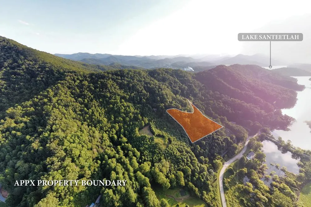 1-3 Santeetlah Heights Robbinsville, NC 28771