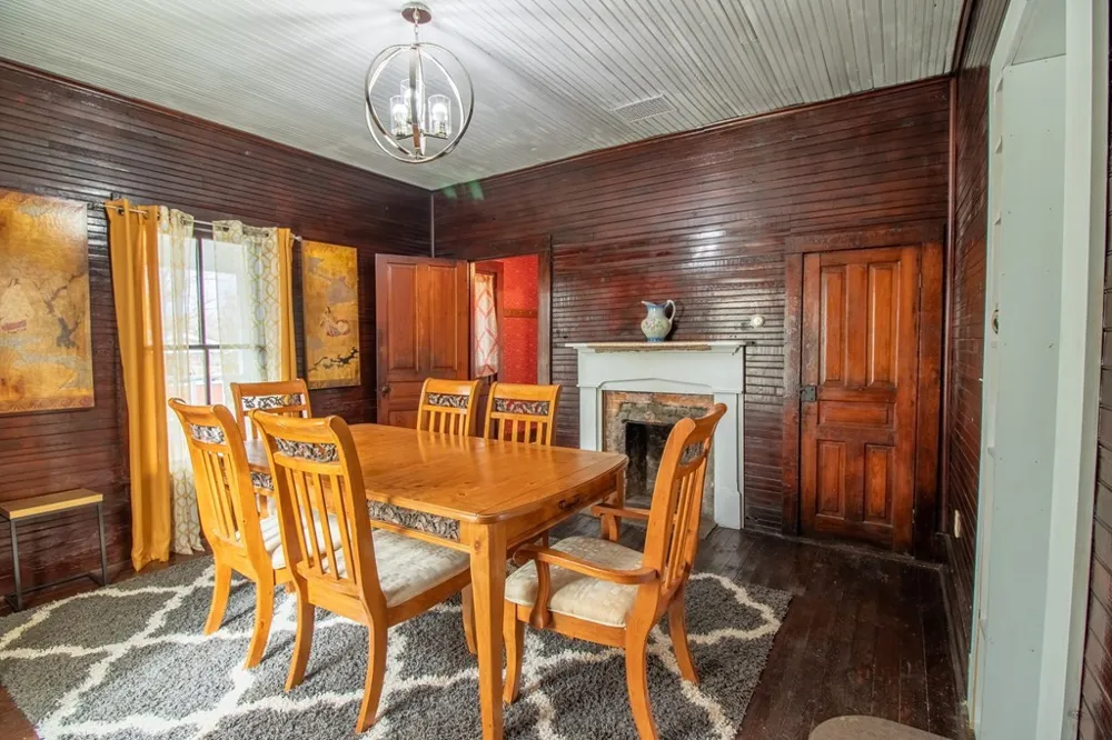 215 Bristol Avenue Andrews, NC 28901