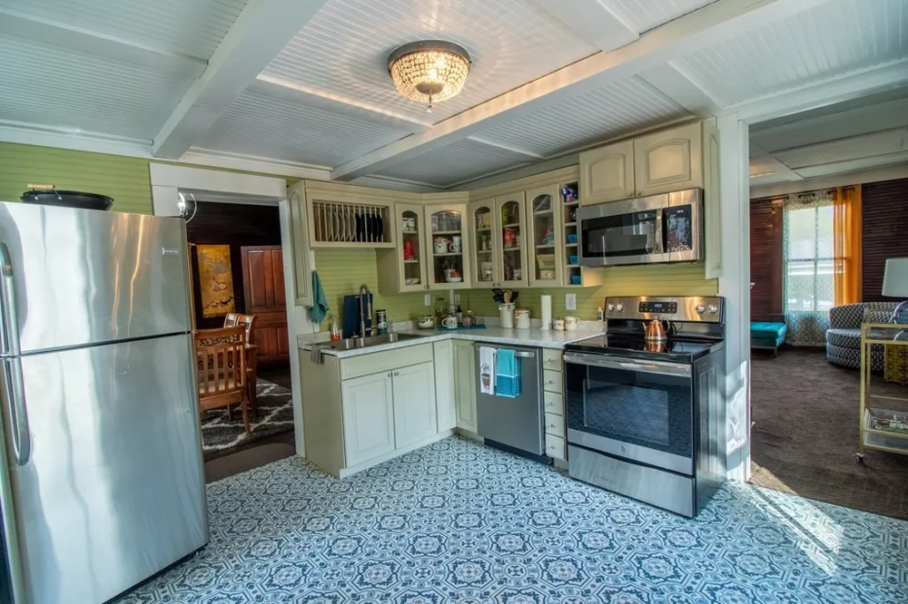 215 Bristol Avenue Andrews, NC 28901