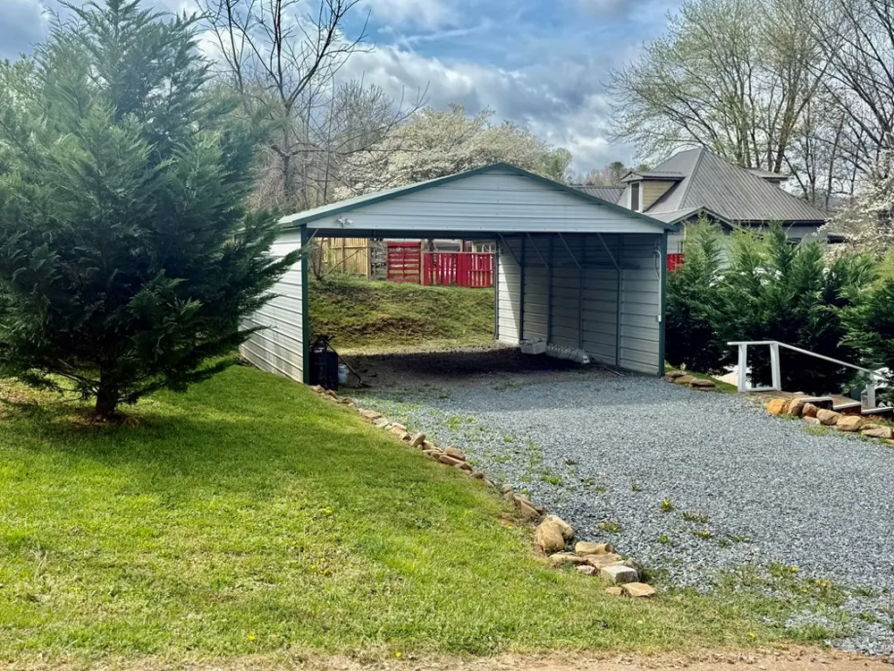 215 Bristol Avenue Andrews, NC 28901