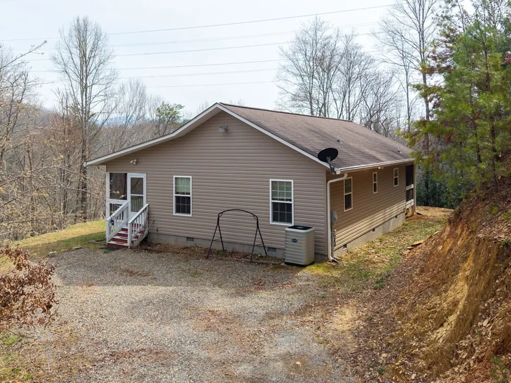 145 Raymond Wilson Road Topton, NC 28781