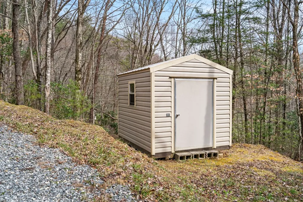 145 Raymond Wilson Road Topton, NC 28781
