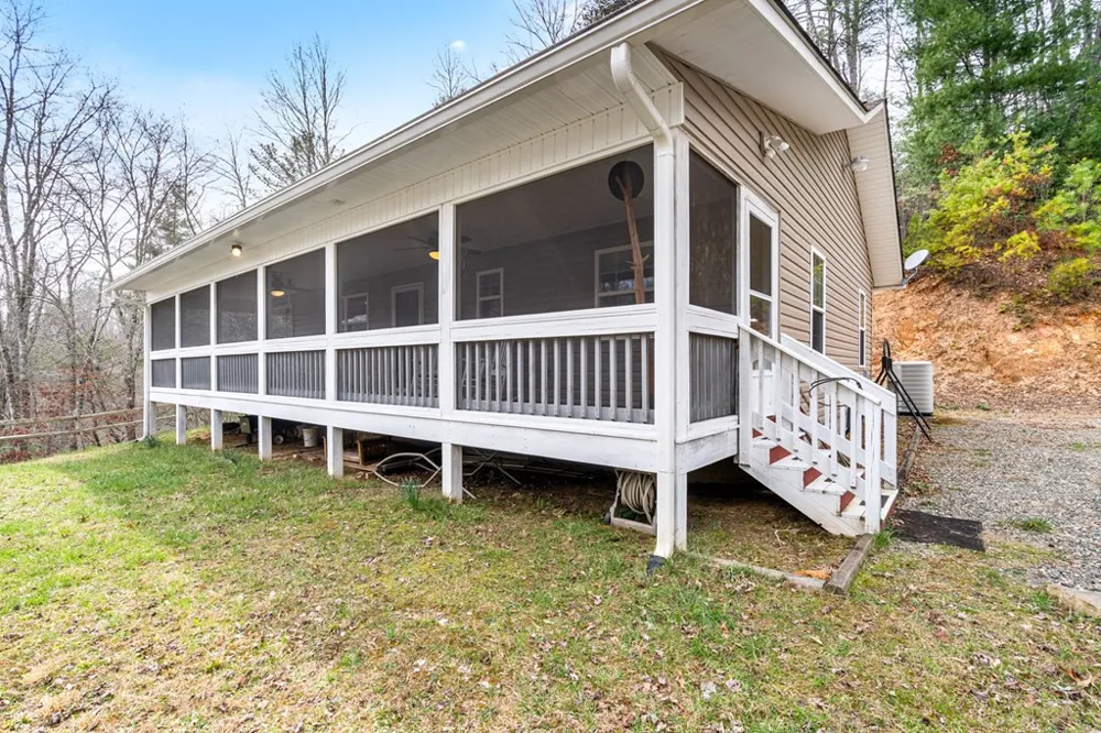 145 Raymond Wilson Road Topton, NC 28781