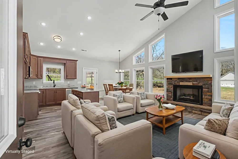195 Rivers Edge Drive Hayesville, NC 28904