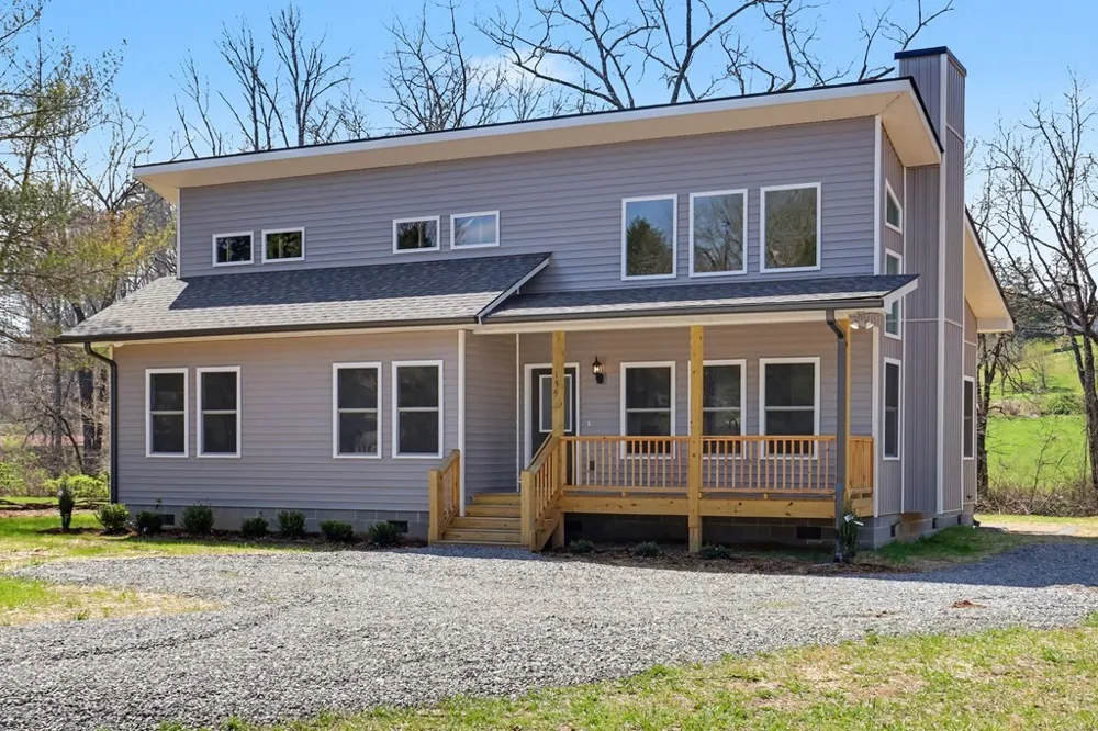 195 Rivers Edge Drive Hayesville, NC 28904