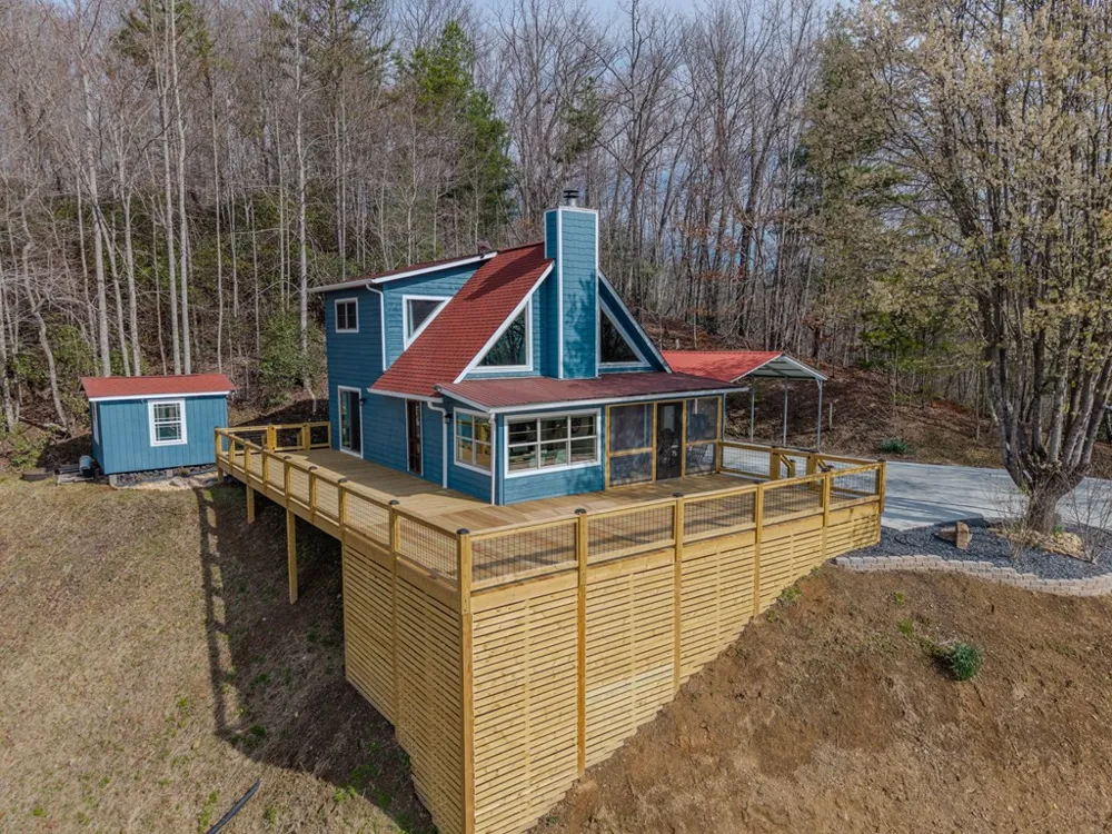355 Up The Creek Trail Hayesville, NC 28904