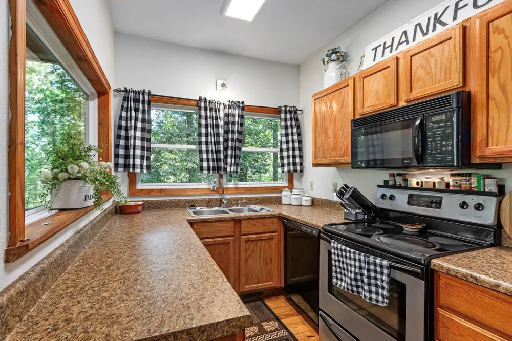 571 Shady Grove Lane Hayesville, NC 28904