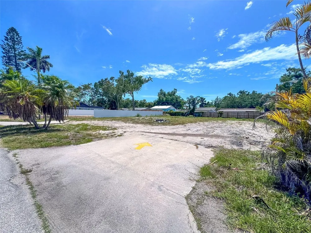 35TH STREET W Bradenton, FL 34205