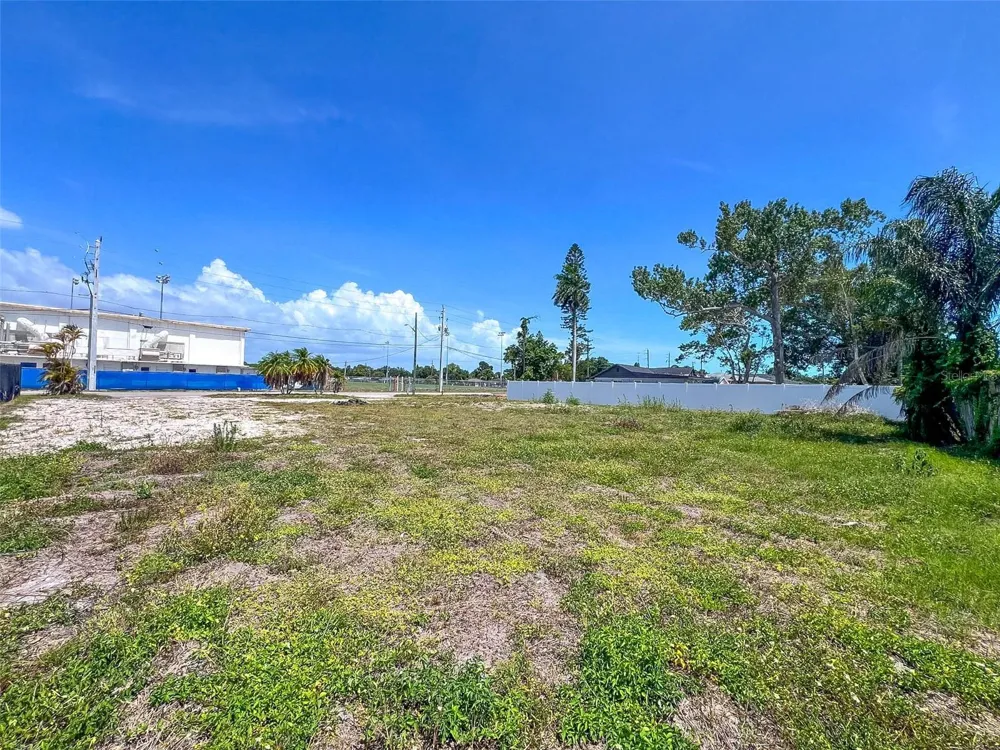 35TH STREET W Bradenton, FL 34205