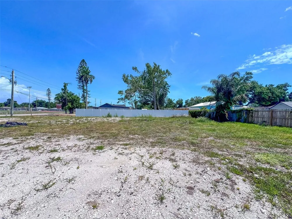 35TH STREET W Bradenton, FL 34205