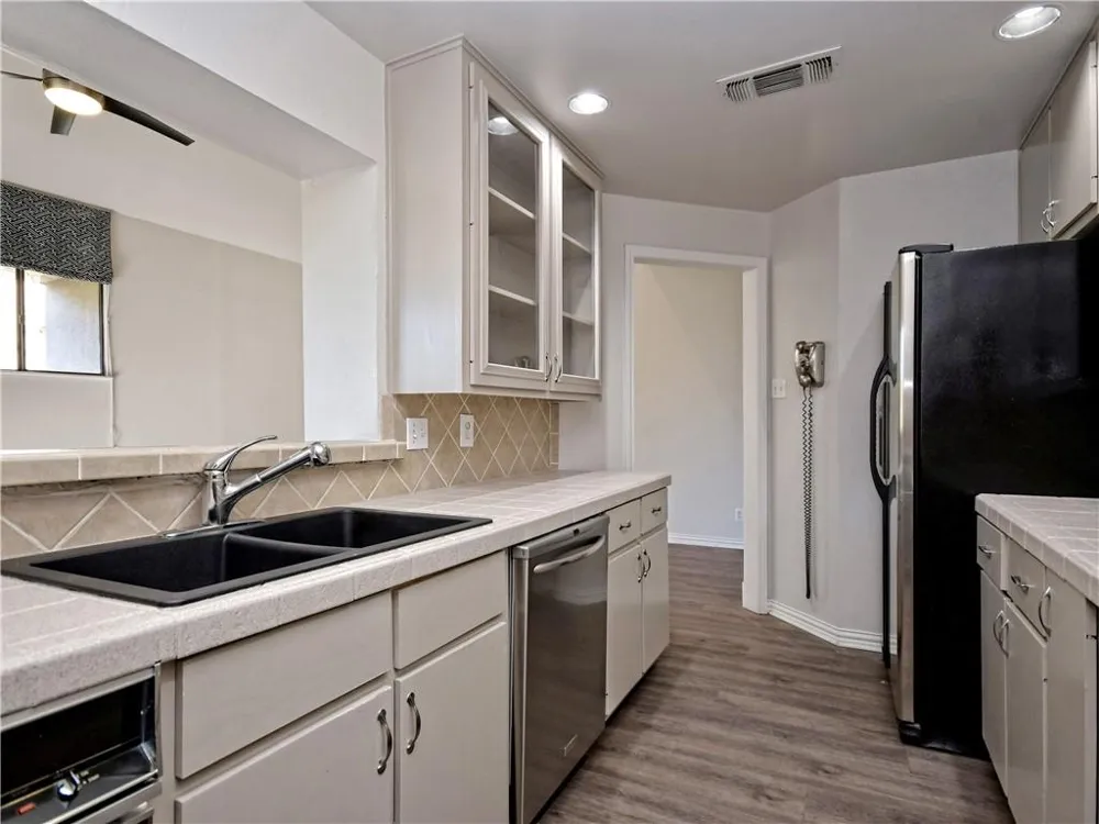 1707 Spyglass Drive #47 Austin, TX 78746