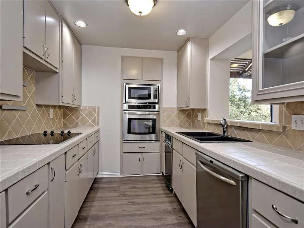 1707 Spyglass Drive #47 Austin, TX 78746