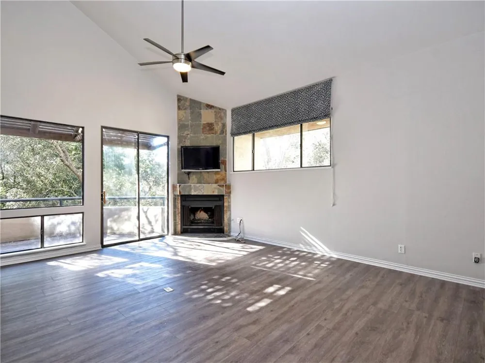 1707 Spyglass Drive #47 Austin, TX 78746