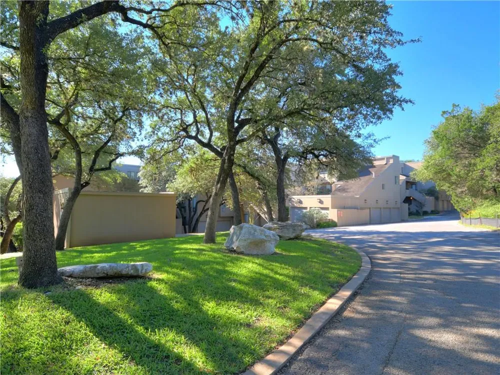 1707 Spyglass Drive #47 Austin, TX 78746