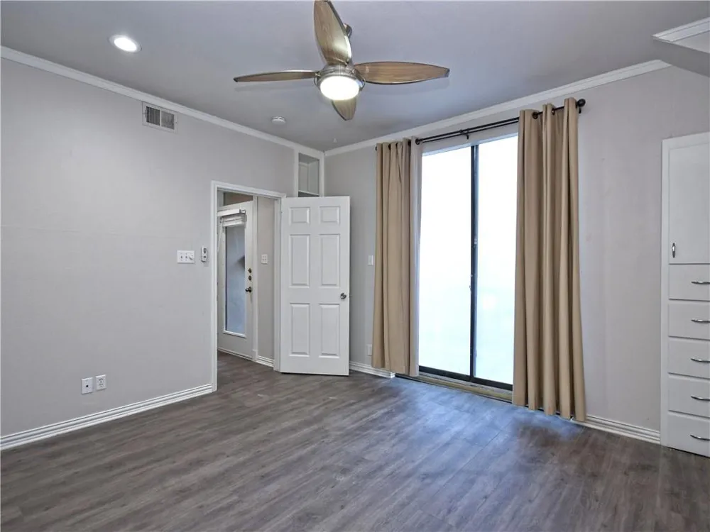 1707 Spyglass Drive #47 Austin, TX 78746