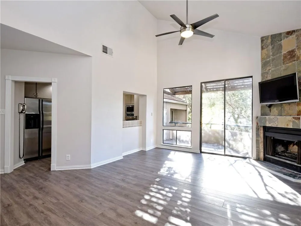 1707 Spyglass Drive #47 Austin, TX 78746
