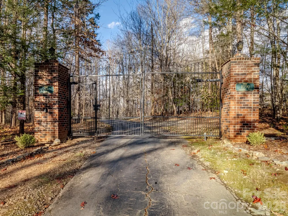 1090 Saunders Drive Catawba, NC 28609
