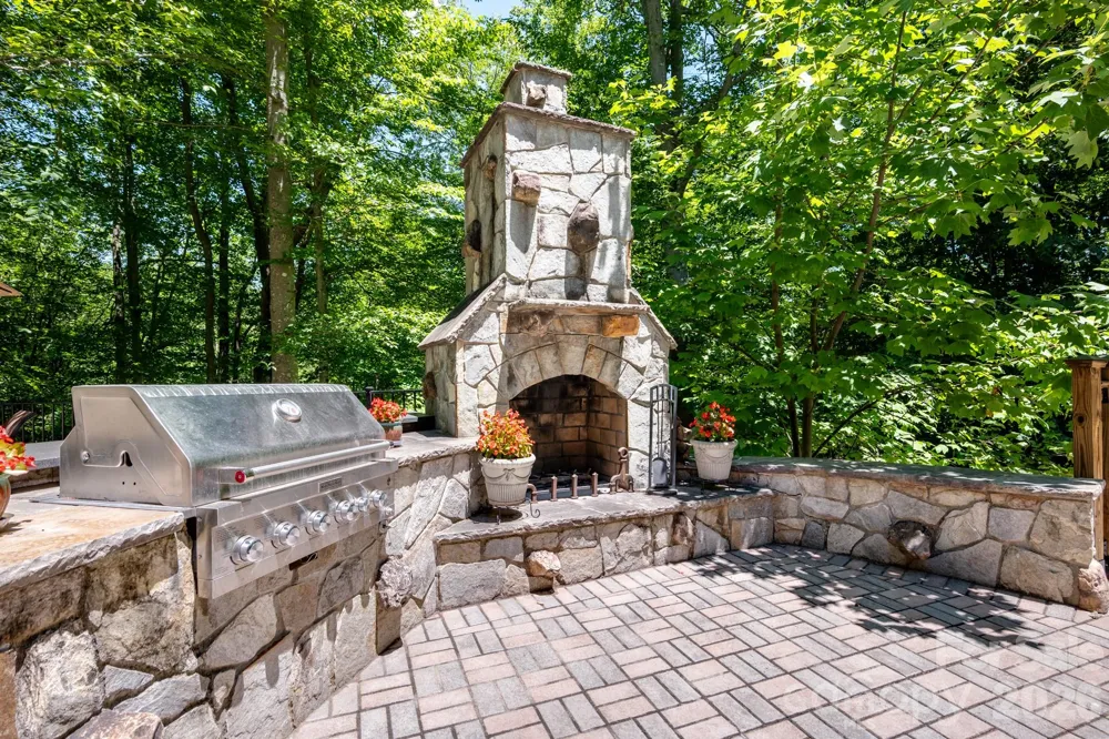1090 Saunders Drive Catawba, NC 28609