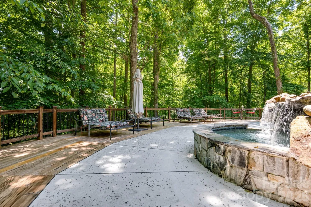 1090 Saunders Drive Catawba, NC 28609