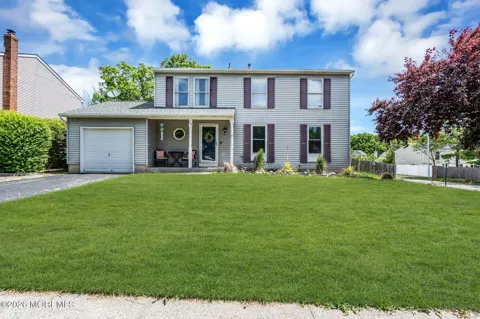 22 Compass Lane