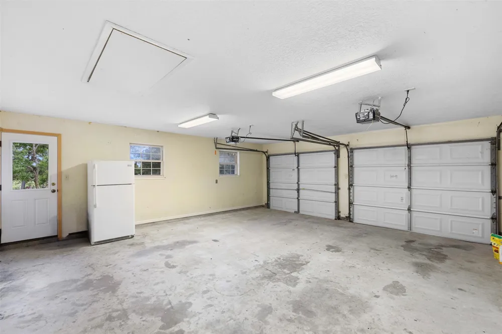 1140 Private Road 8022 Lincoln, TX 78948