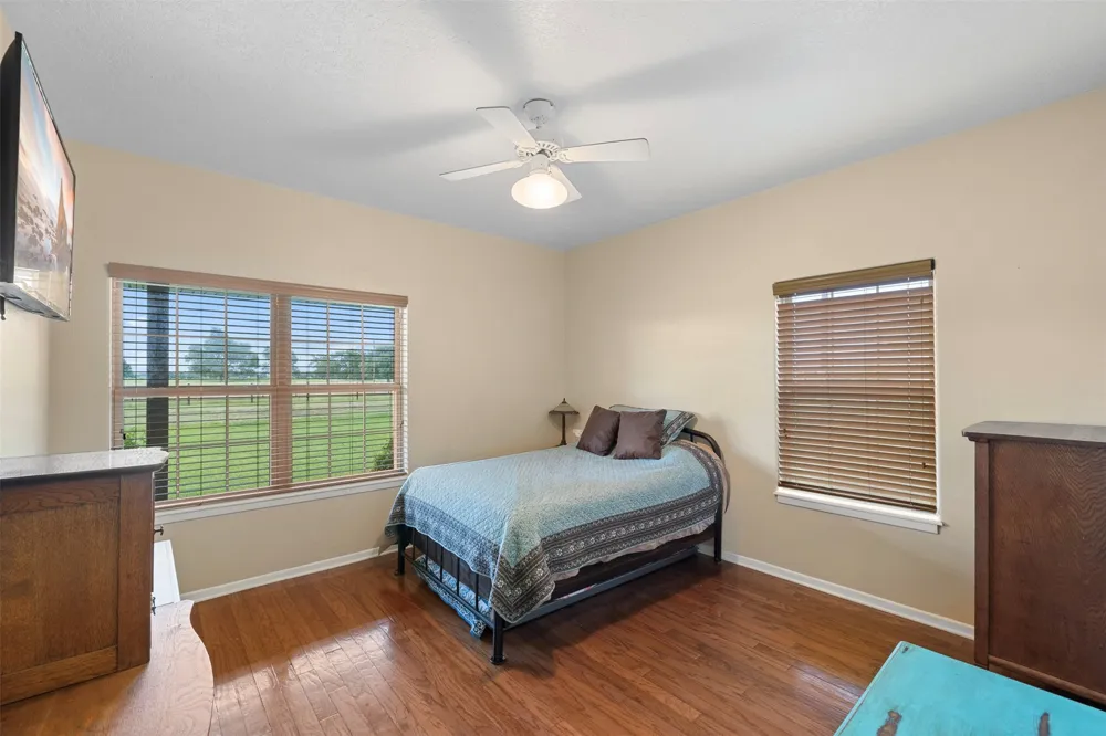 1140 Private Road 8022 Lincoln, TX 78948