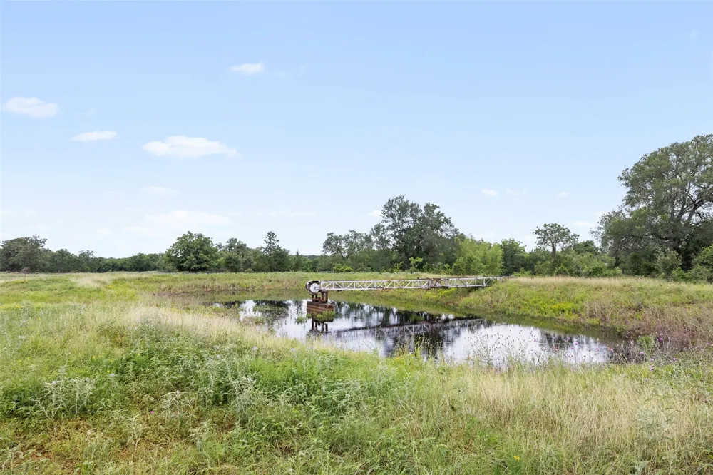 1140 Private Road 8022 Lincoln, TX 78948